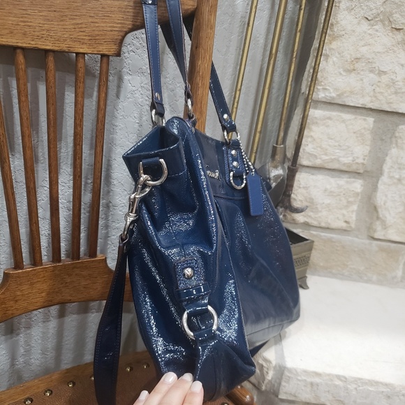 Handbag - Picture 7 of 8